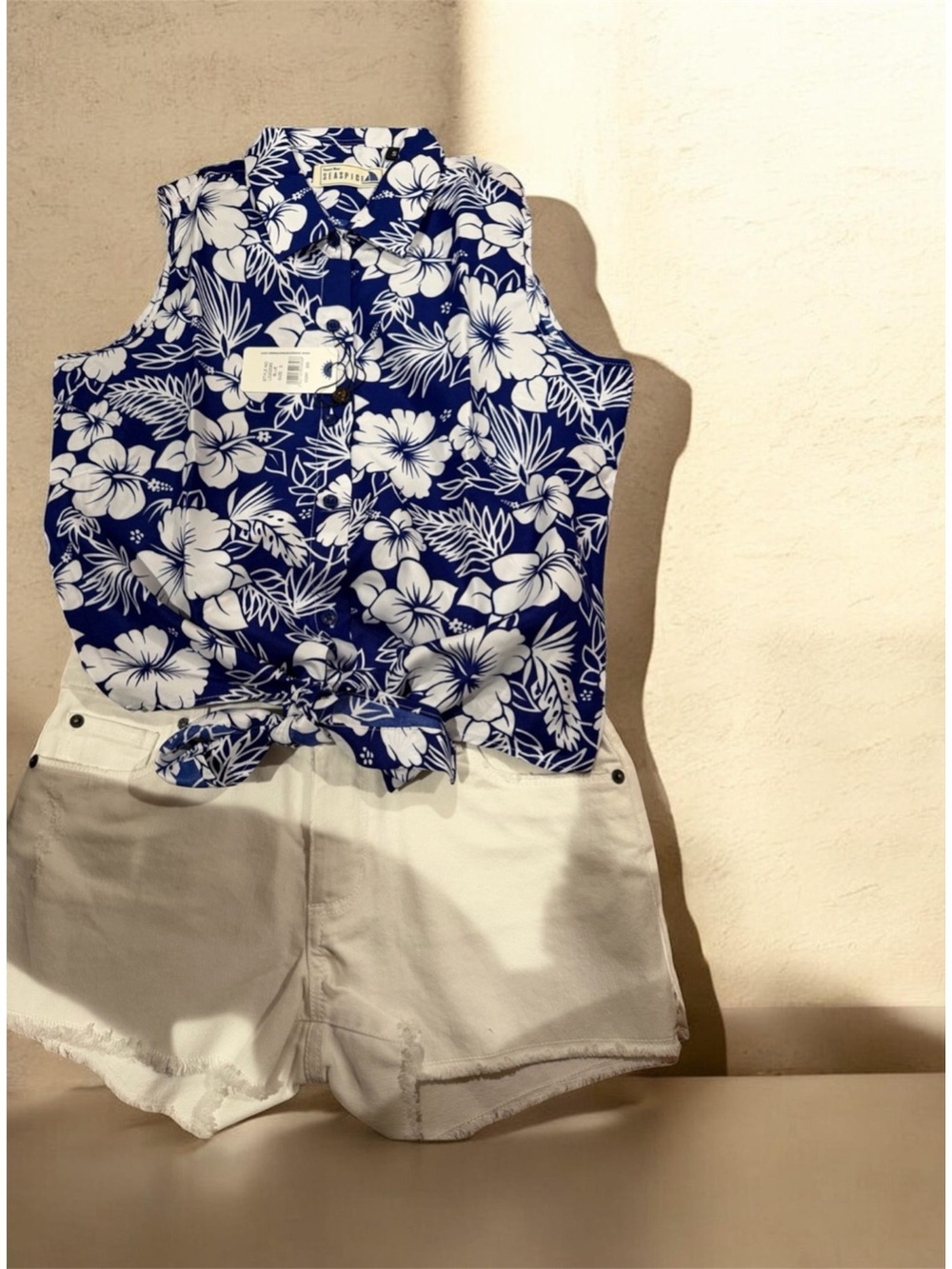 Sea Spice / resort wear Women's Navy Blue Hawaiin Tie-at waist sleeveless top
